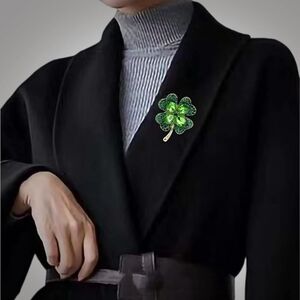 Elegant Green Clover Brooch